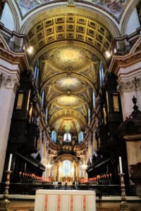 Here is the choir looking east. St Paul's Cathedral choir is made largely of men and boys. The earliest records of the choir date from 1127. The current group consists of up to 30-boy choristers, eight-probationers, the Vicars Choral, and 12-professional male singers.