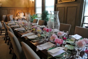 The table looks so gorgeous and inviting.
