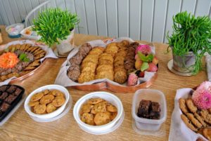 As always, I provide a few refreshments for the groups visiting my farm. On this day, several of the club's members also brought treats - homemade cookies and brownies.