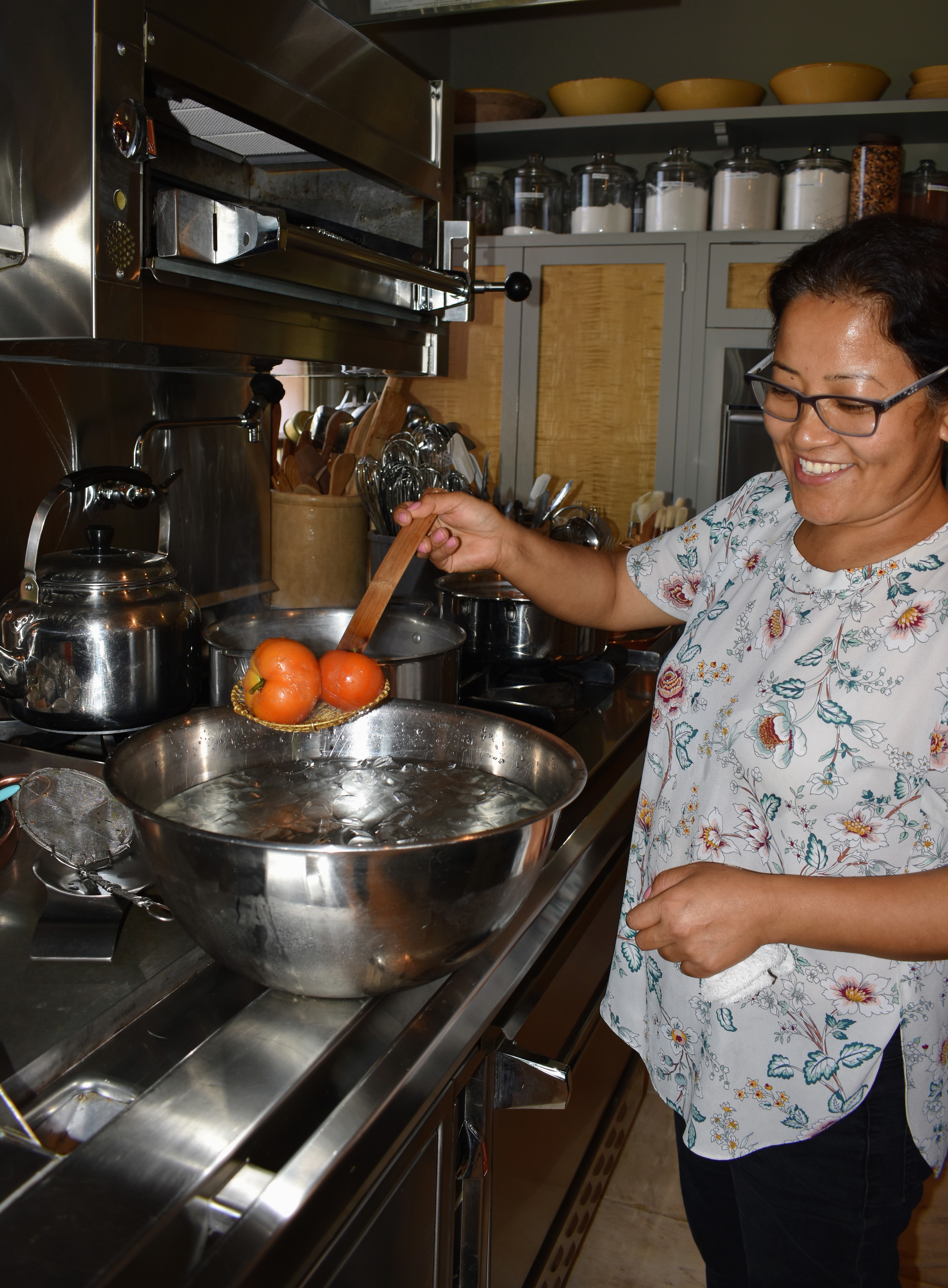 Peeling and Seeding Tomatoes for Sauce - The Martha Stewart Blog