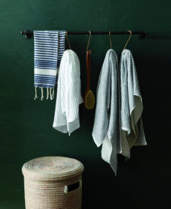 Oversized hooks are handy for storing so many things - from hanging towels in the bathroom to hanging pots in the kitchen and so much more.