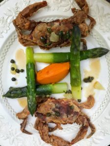 Look how beautiful - each guest got two soft shell crabs with their vegetables. The finishing touch - a drizzle of brown butter caper sauce.