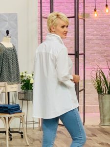 Here is my white Poplin Button Front 3/4 Sleeve Hi-Low Hem Blouse. The blouse comes in a perfect length of 28-1/2 inches to 30-5/8 inches. And it's also completely machine washable.