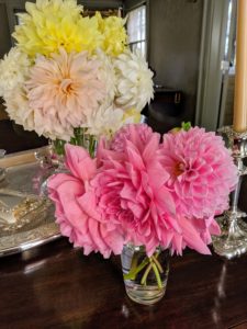 Here are two more small arrangements in my dining room - bold pink and shades of light peach to cream and yellow look so pretty together.