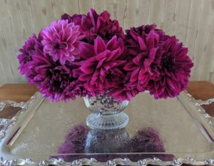 I love this arrangement - a mix of dark pink and plum.