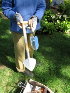 My tools of choice for the next chore - a Dutch planting spade and a traditional English trowel.
