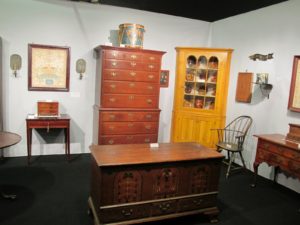 Steven F. Still Antiques - Elizabethtown, PA - specializes in American folk art, furniture, decorative
arts, and collectibles.