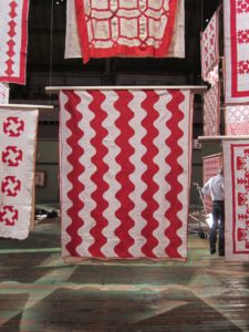 Red and white has been a classic color scheme for American quilts since the early nineteenth century.