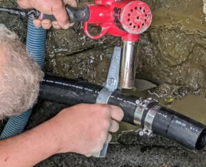 The pipe is constantly heated to make installation easier.