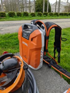 This is STIHL’s backpack battery. This backpack battery eliminates the cost of fuel and engine oil and can be used with the edger attachment along with several other useful accessories.