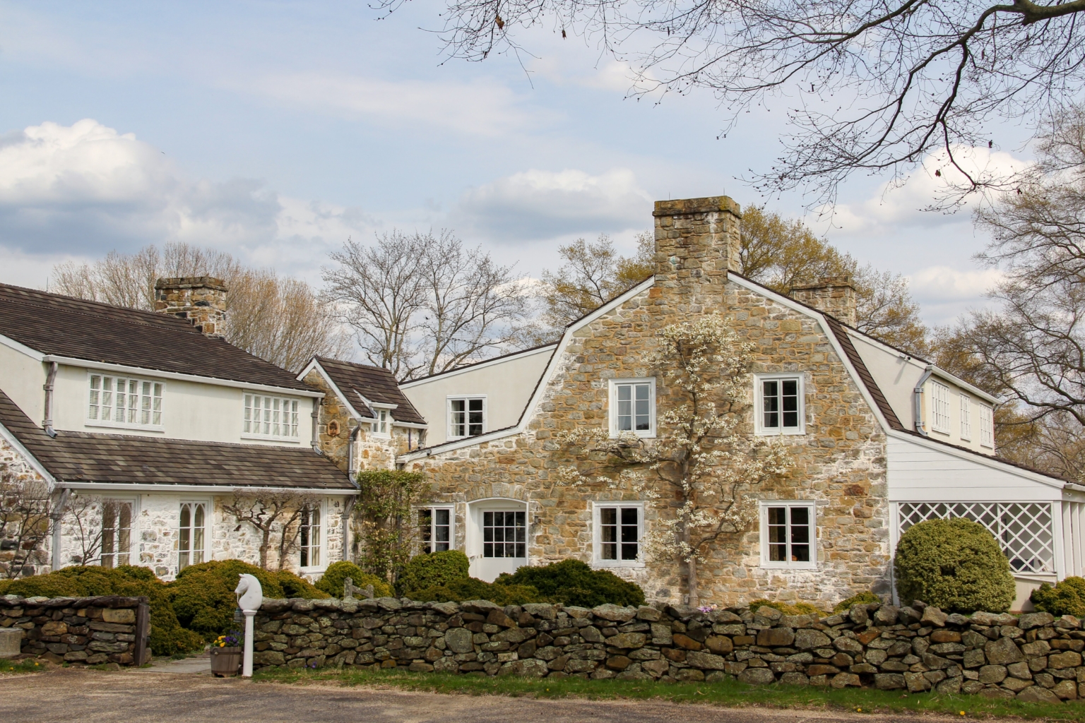 Visiting the Former Estate of Paul and Bunny Mellon in Upperville ...