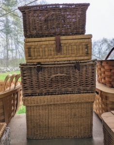 Picnic baskets... all for sale!