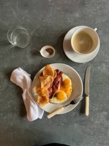 Early Saturday morning, we started with a traditional bacon and egg breakfast with a handful of those delicious chips on the side. And of course - don't forget the cappuccino!