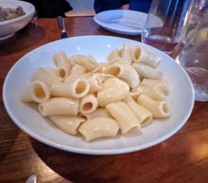 We also shared a simple rigatoni with garlic and olive oil.