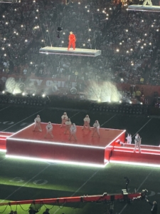 The entire half time show lasts 30-minutes. If you didn’t catch it, Rihanna put on a spectacular performance. Rihanna is a nine-time Grammy Award winner, and a 12-time Billboard Music Award winner. Here she is making her entrance on stage from above.