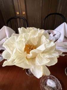 On this second table, we used white peonies. When using peonies for cut flowers, gather them early in the morning, and always cut the stems at an angle before placing them in water.