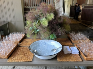 And then at the end of the tour, we set up tables in my stable for our refreshments. These Cotinus branches with their billowy hairs looks so pretty and different.