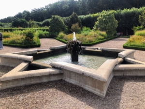 The Sun Garden is a contemporary space inspired by another one of Joachim's projects. It is formed in three spaces - a cloud chamber with grassy paths, planted with shrubs and perennials, a children's chamber and this sun chamber centered around a star shaped pool.