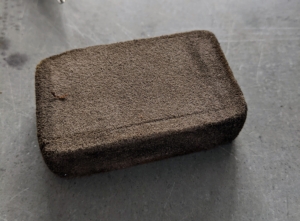 This little cleaning block has a slightly rough texture for removing grime from the blades. Cleaning blocks are great for removing rust and other debris. They're made of a semi flexible rubber compound with abrasive grits for scouring.
