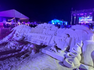 Here is a giant sand culture made for the event.