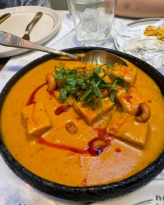 Among the menu's large plates, or entrées, is this Paneer Chandni - it was one of my favorites. This is made with homemade cheese, cashews, cardamom, and black pepper.