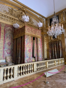 This bedroom was created by King Louis XIV in 1701 and was where he lived until his death on 1715. It was in this room where special rising and going to sleep ceremonies were performed daily.