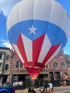 We also saw this single person hot air balloon known as a cloud hopper. This one is owned by Mar and Cody Myers and is called Mar's Rover.