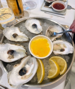 I am a big fan of oysters. Here's a plate of delicious fresh oysters.