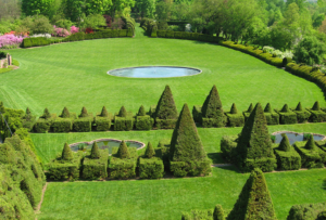Harvey Ladew began developing his gardens in 1937. After seeing many European gardens, he decided his would have two cross axes to allow for long vistas. The axes would intersect at a swimming pool placed in the center of what is called the Great Bowl. (Photo courtesy of Ladew)