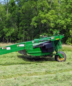 This equipment also works to remove the waxy coat on the crop as it conditions, making the hay dry faster – this means less waiting time and less chance for poor weather to negatively impact the hay quality. When weather conditions are ideal, these machines allow farmers to cut wide and fast – the best formula for quality field productivity. As the mower-conditioner goes over the grass, it cuts it and then conditions it – all under the protective hood of the machine.