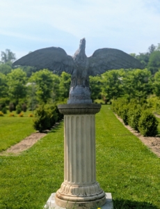 And the end is my great eagle in the middle of an open space about two thirds of the way through the maze. In my next blog, I'll share photos from our delicious al fresco lunch, and the rest of the tour. Stay tuned.