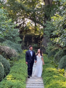 Here is formal photo in the Sunken Garden. (Photo by Don Hwang)