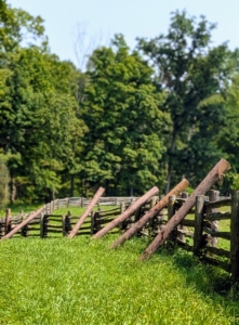 New posts are placed next to any old post in line to be removed.