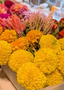Colorful Summer Flower Arrangements – The Martha Stewart Blog Colorful Summer Flower Arrangements – The Martha Stewart Blog