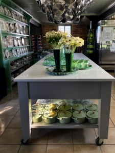 Whenever they decorate for guests, they always bring in fresh flowers from the garden and display them in the kitchen for all to enjoy.